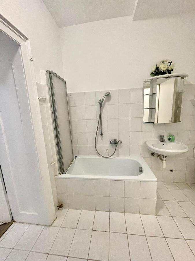 Premier Double Room Mz Вена Экстерьер фото